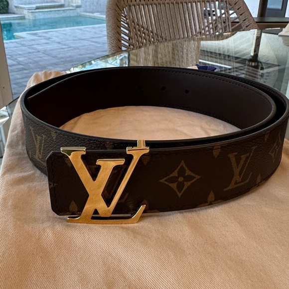 New!! Authentic Louis Vuitton monogram belt with gold LV buckle - Picture 2 of 10